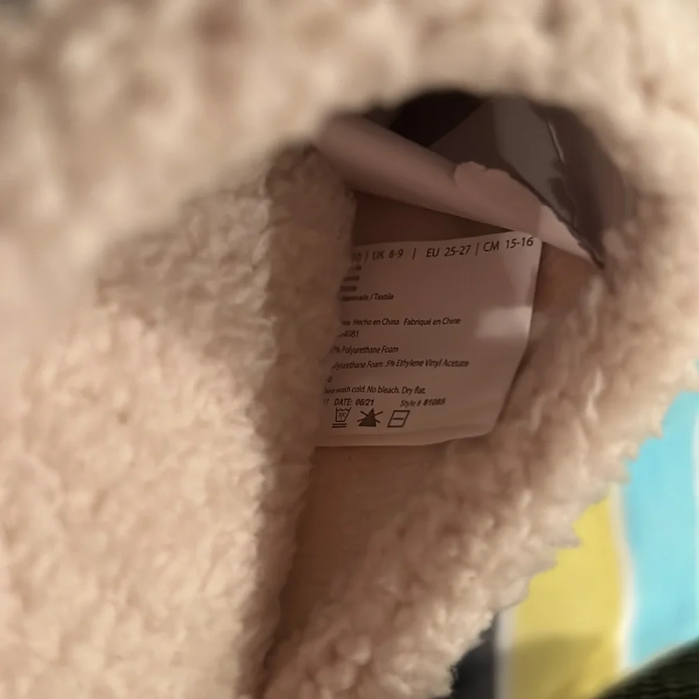 Bee & Willow Cozy Sherpa Lined Bear House Slippers Toddler 9/10 NWT